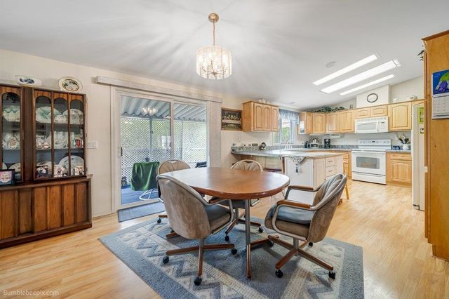 1814 N N MEADOWS Pl, Spokane Valley, WA 99016