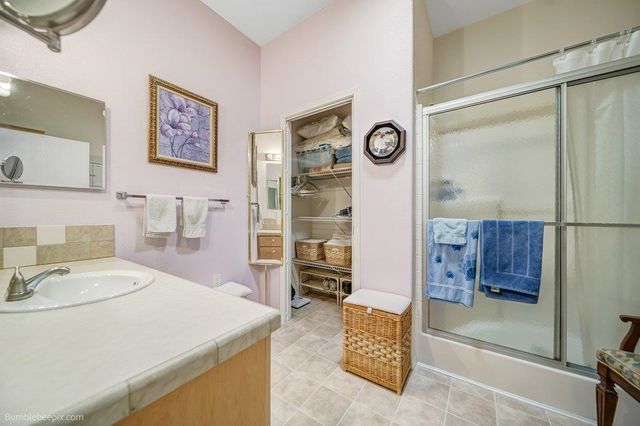 1814 N N MEADOWS Pl, Spokane Valley, WA 99016