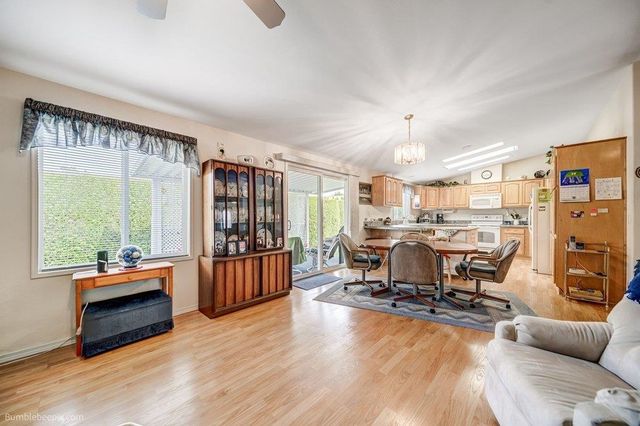 1814 N N MEADOWS Pl, Spokane Valley, WA 99016