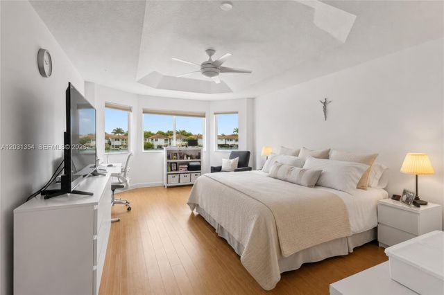 11431 NW 68th Ter, Doral, FL 33178