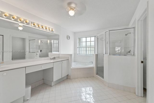11431 NW 68th Ter, Doral, FL 33178