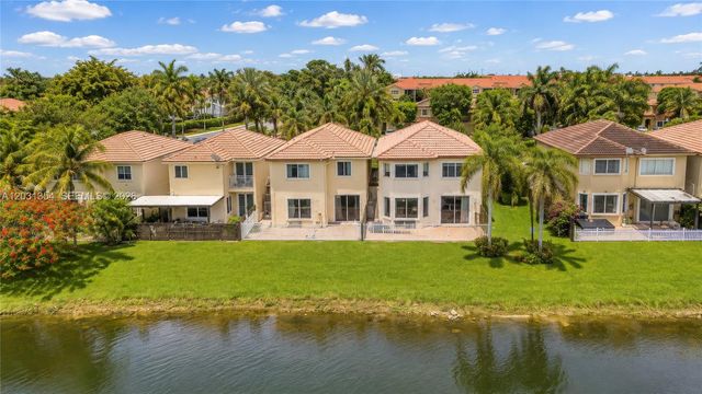 11431 NW 68th Ter, Doral, FL 33178