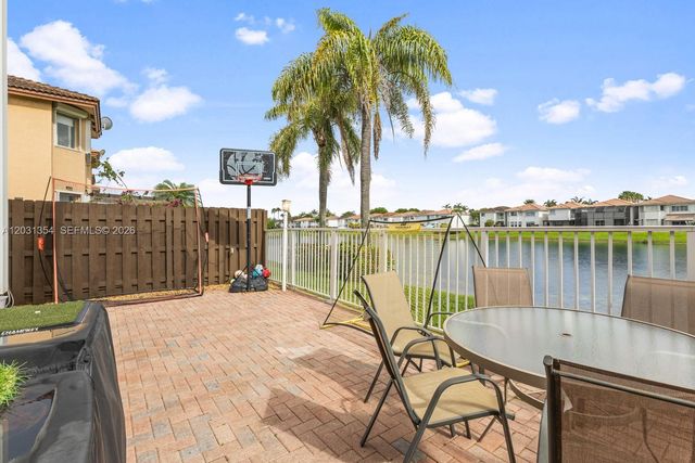 11431 NW 68th Ter, Doral, FL 33178