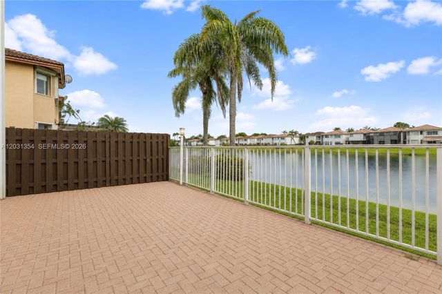 11431 NW 68th Ter, Doral, FL 33178