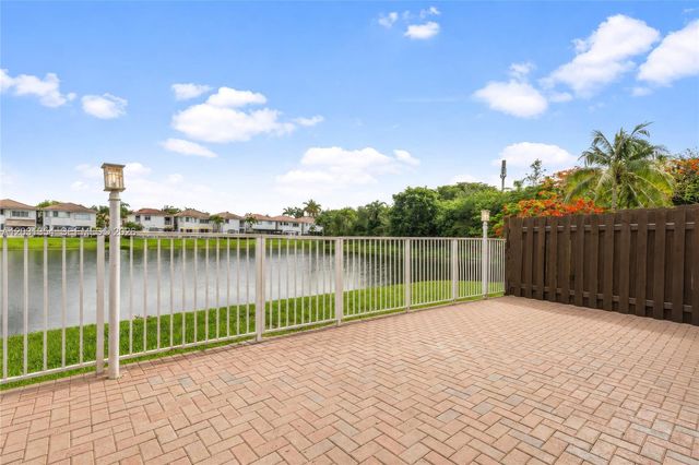11431 NW 68th Ter, Doral, FL 33178