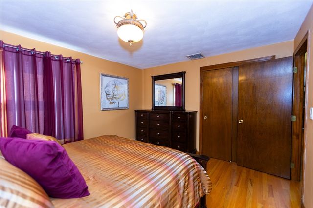 25 Ardway Avenue, Warwick, RI 02889