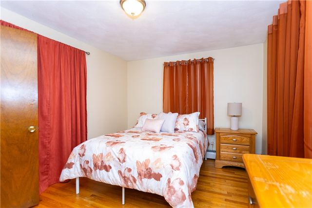 25 Ardway Avenue, Warwick, RI 02889