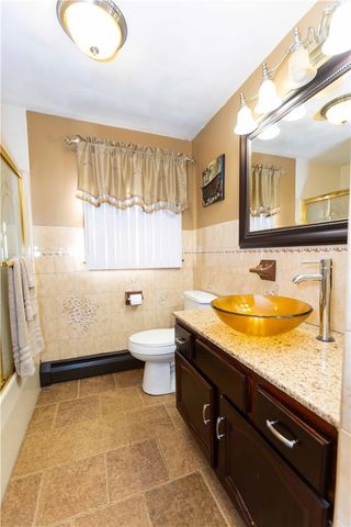 25 Ardway Avenue, Warwick, RI 02889