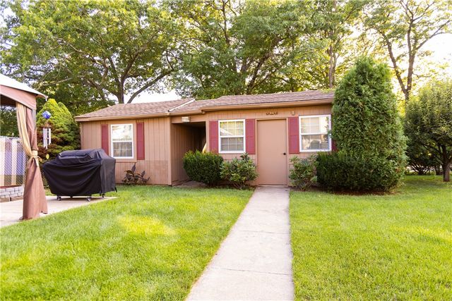25 Ardway Avenue, Warwick, RI 02889
