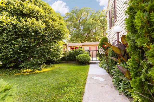 25 Ardway Avenue, Warwick, RI 02889