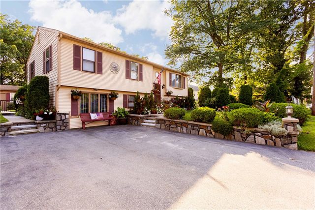 25 Ardway Avenue, Warwick, RI 02889