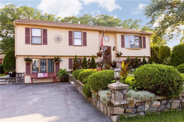 25 Ardway Avenue, Warwick, RI 02889