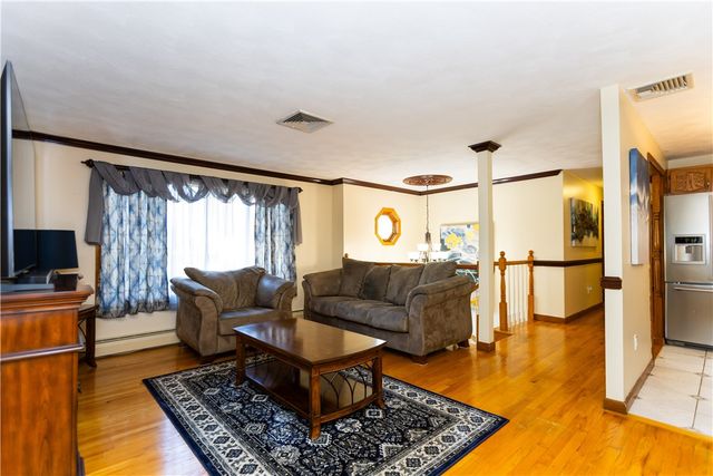 25 Ardway Avenue, Warwick, RI 02889