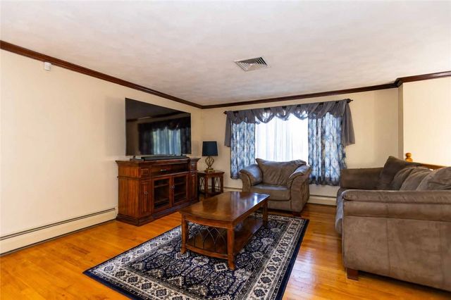 25 Ardway Avenue, Warwick, RI 02889
