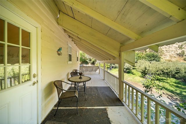 5177 Woodring Canyon Road, Cashmere, WA 98815