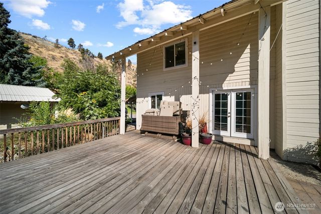 5177 Woodring Canyon Road, Cashmere, WA 98815