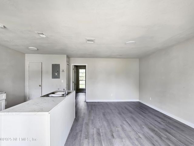 7811 JASPER Avenue, Jacksonville, FL 32211