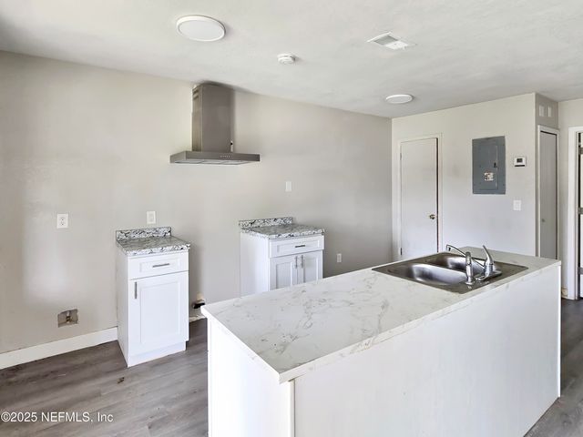 7811 JASPER Avenue, Jacksonville, FL 32211