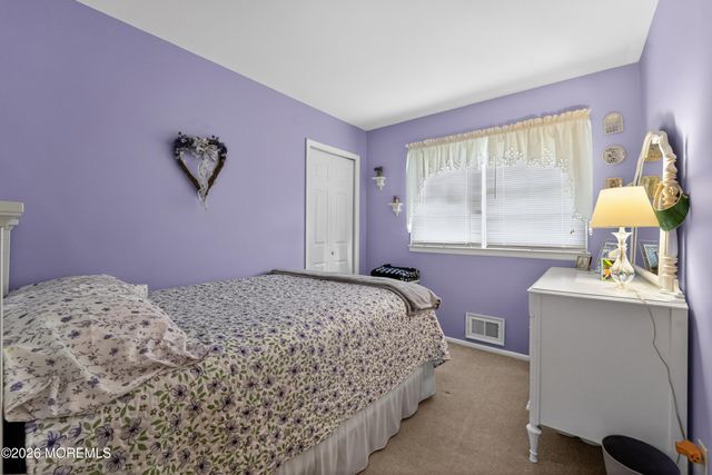 69 E Connecticut Concourse, Jackson, NJ 08527