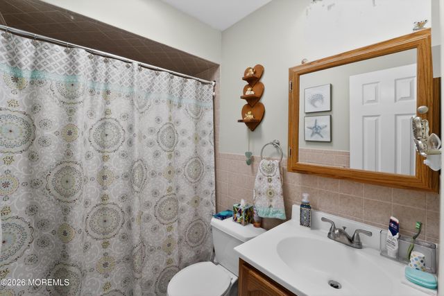 69 E Connecticut Concourse, Jackson, NJ 08527