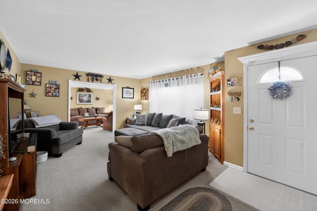 69 E Connecticut Concourse, Jackson, NJ 08527