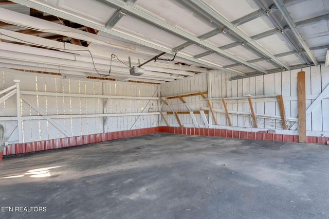 2873 Main St, Surgoinsville, TN 37873