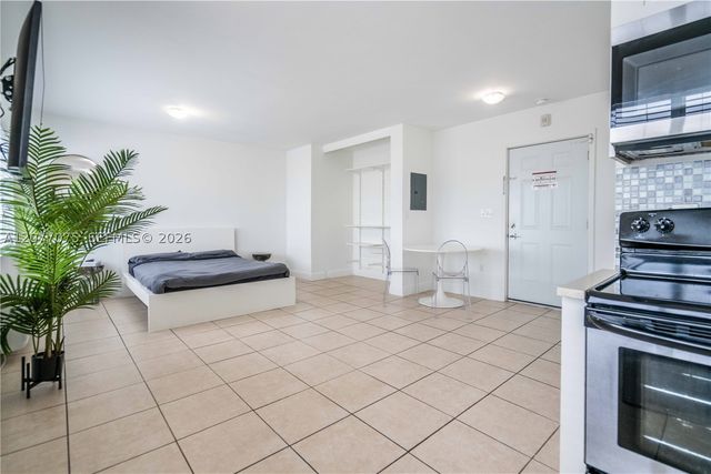 6971 Carlyle Ave 102, Miami Beach, FL 33141