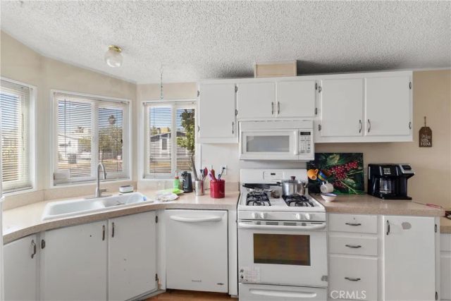 4209 W Rosamond 85, Rosamond, CA 93560