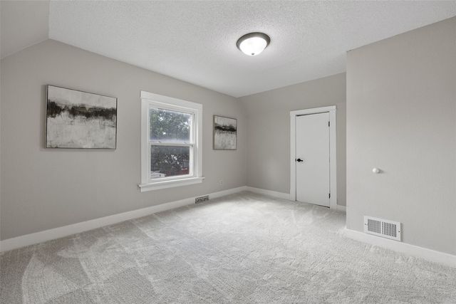 816 9th Street NW, Cedar Rapids, IA 52405