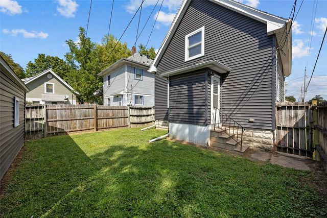 816 9th Street NW, Cedar Rapids, IA 52405