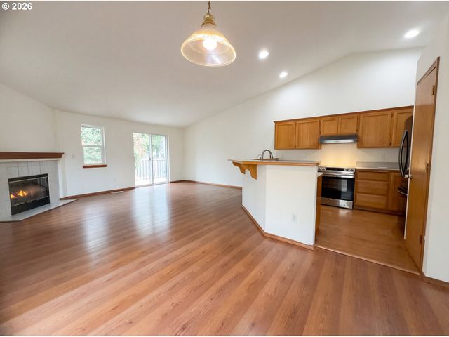 8641 Ne WINDSTONE St, Beaverton, OR 97006