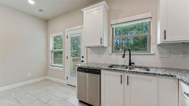 17 Kilsyth Drive, Bella Vista, AR 72715