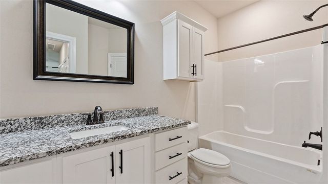 17 Kilsyth Drive, Bella Vista, AR 72715