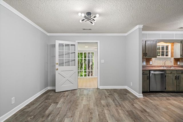 604 Pine Oaks Drive, Tunnel Hill, GA 30755