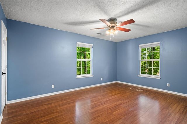 604 Pine Oaks Drive, Tunnel Hill, GA 30755