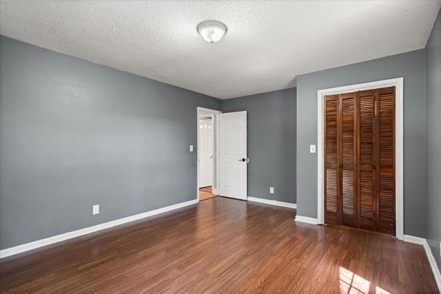 604 Pine Oaks Drive, Tunnel Hill, GA 30755
