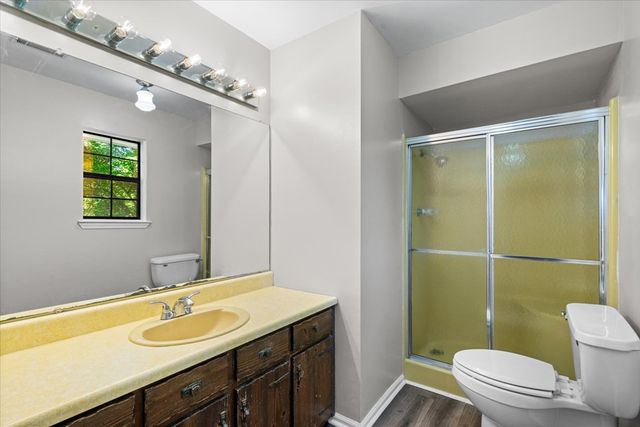 604 Pine Oaks Drive, Tunnel Hill, GA 30755