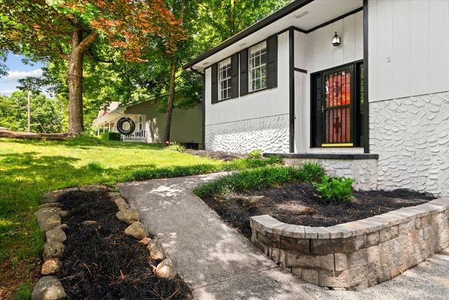 604 Pine Oaks Drive, Tunnel Hill, GA 30755