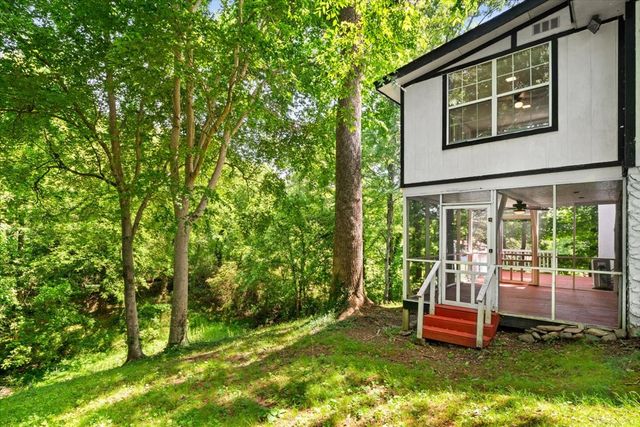 604 Pine Oaks Drive, Tunnel Hill, GA 30755