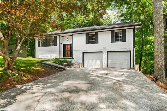 604 Pine Oaks Drive, Tunnel Hill, GA 30755