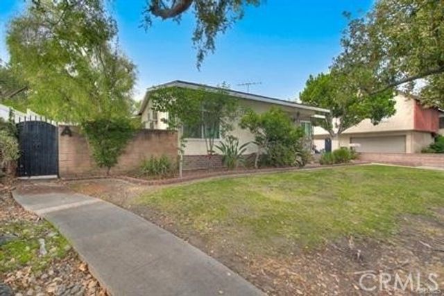 835 E Foothill Boulevard, Monrovia, CA 91016