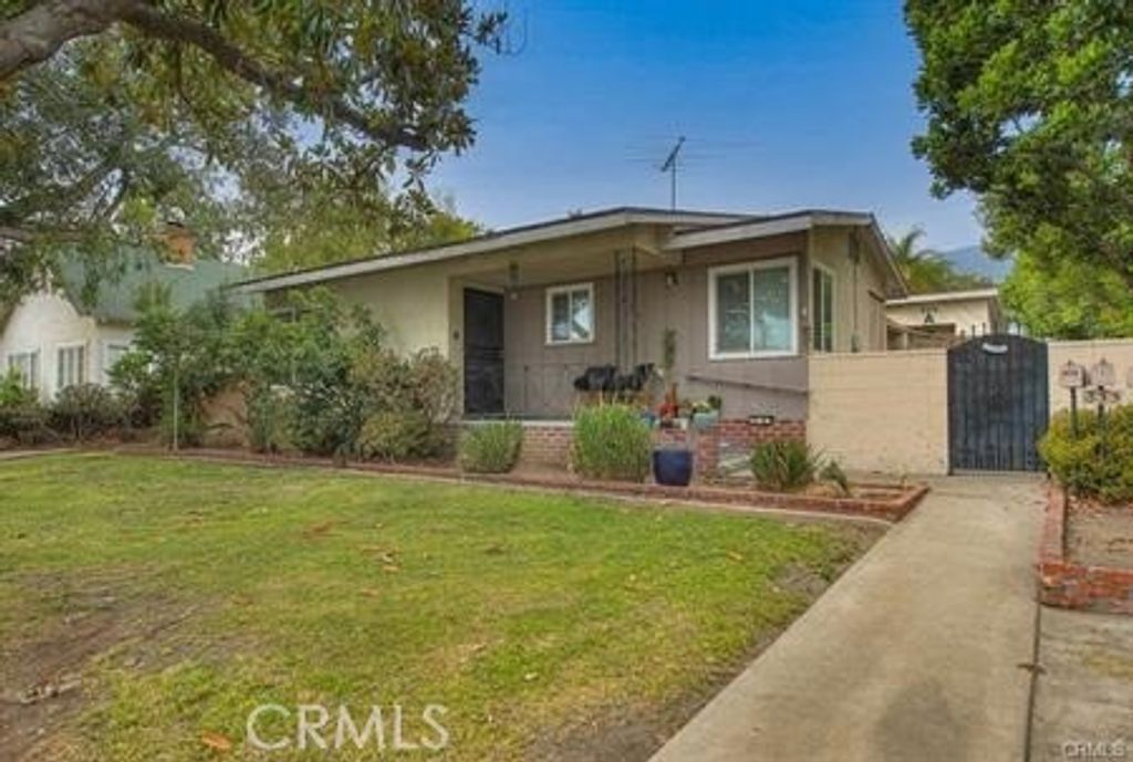 835 E Foothill Boulevard, Monrovia, CA 91016