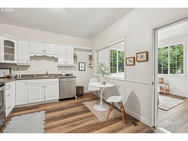 4915 Se 61ST Ave, Portland, OR 97206