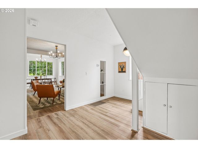 4915 Se 61ST Ave, Portland, OR 97206