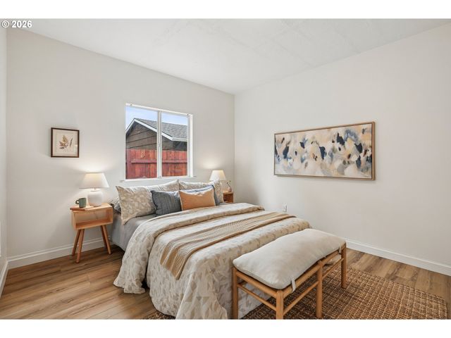 4915 Se 61ST Ave, Portland, OR 97206