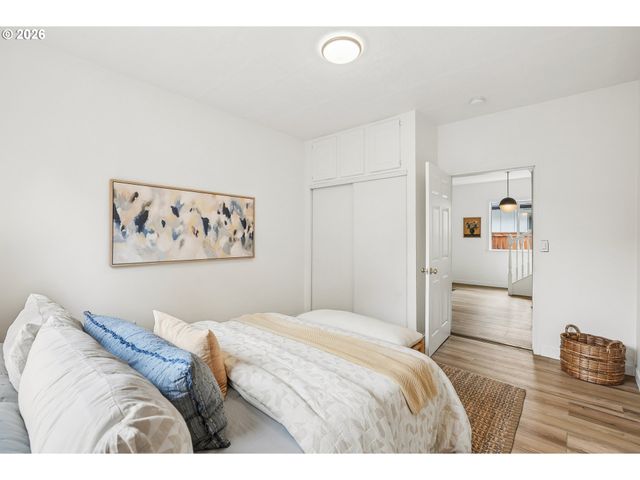 4915 Se 61ST Ave, Portland, OR 97206