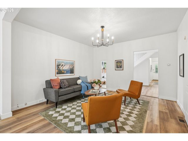 4915 Se 61ST Ave, Portland, OR 97206