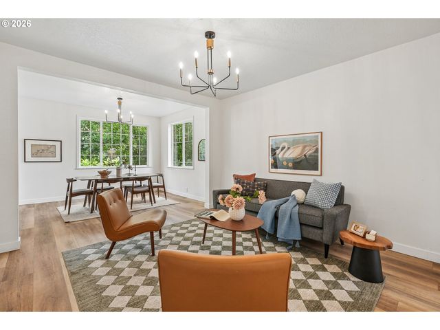 4915 Se 61ST Ave, Portland, OR 97206
