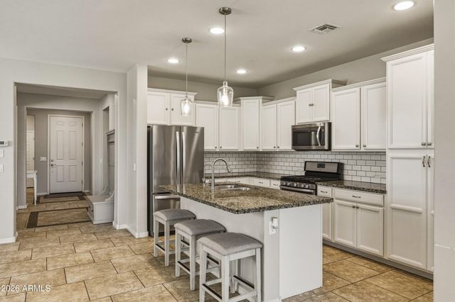 4229 W VALLEY VIEW Drive, Laveen, AZ 85339