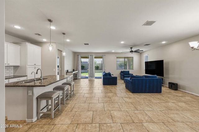 4229 W VALLEY VIEW Drive, Laveen, AZ 85339